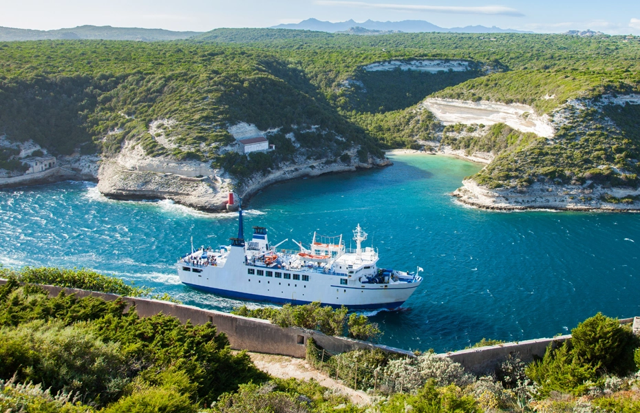 Tra la Sardegna e la Corsica